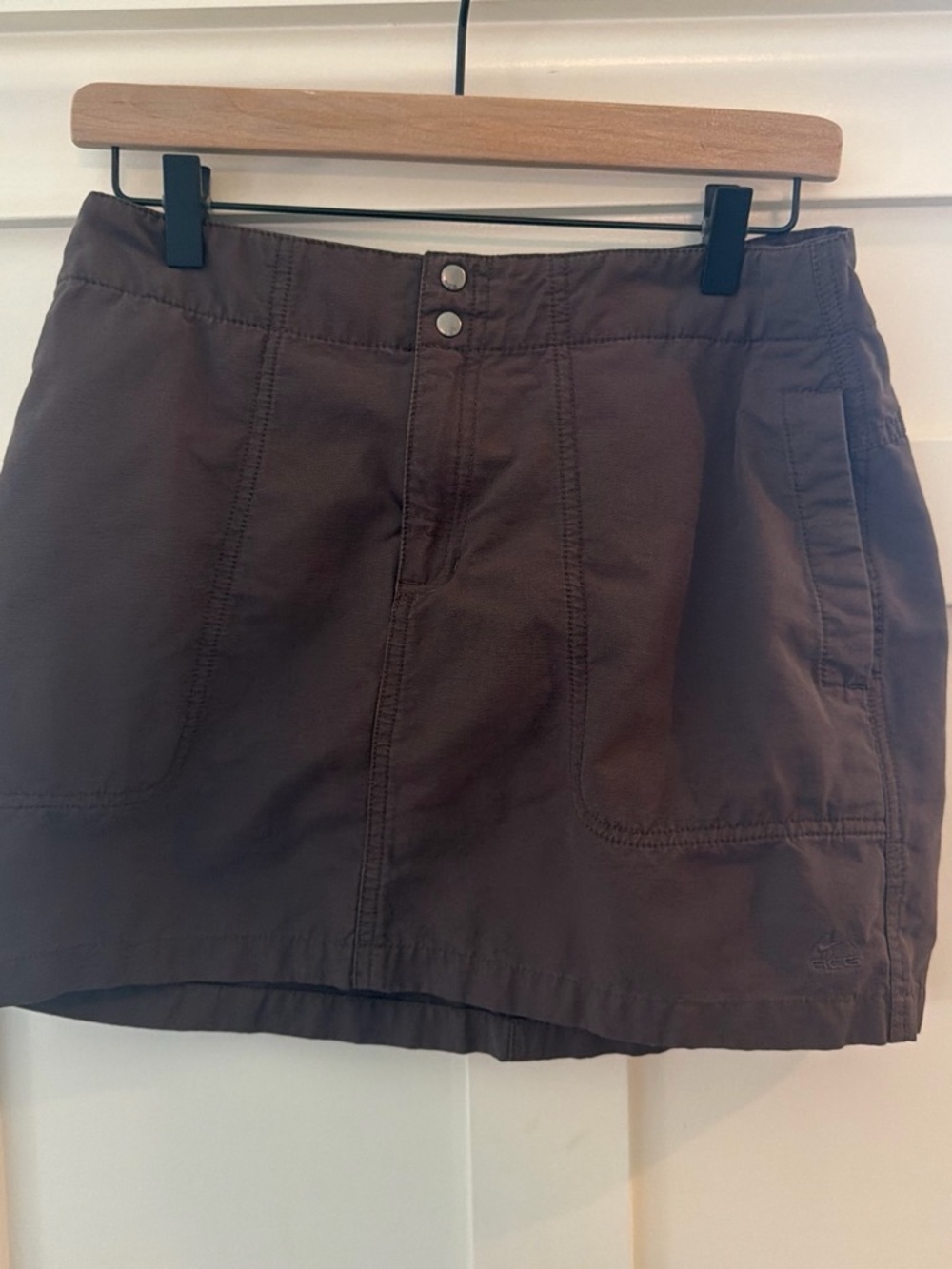 2008 NIKE ACG brown skirt